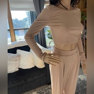 Women’s 2pcs Solid Skinny Crop Top & Pleated Pants Size Medium